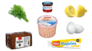 Dill, reker i lake, rogn, sitron, rugbrød, majones, egg.