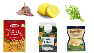 Hvitløk, sitron, persille, pasta, fløte og parmesan.