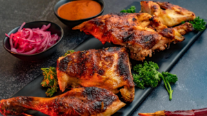 Tandoori-kylling med tilbehør.
